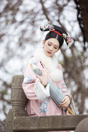 小雪新婚被全村人玩np