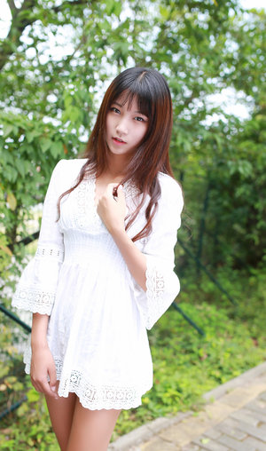 林晨钰爆奶门原图