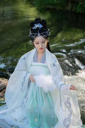 蓝天航空第三部高玉婷