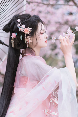 国产精品自在在线午夜精华在线