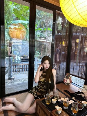 漫卷诗书喜欲狂