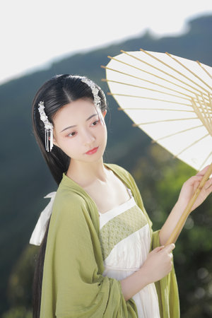 红酒瓶塞住不准掉下来