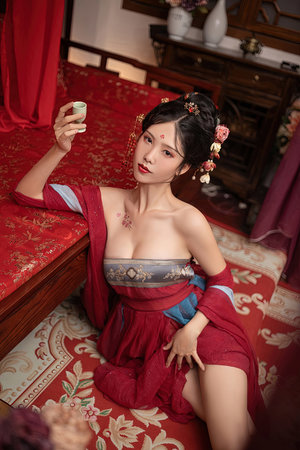 韩国女足飞踹犯规