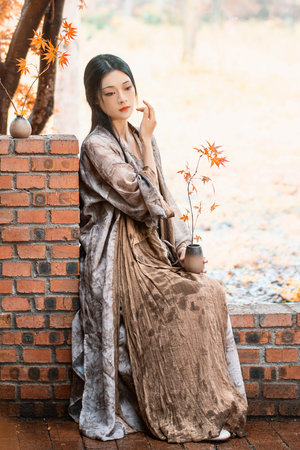 女孩趴开双脚让男人诵