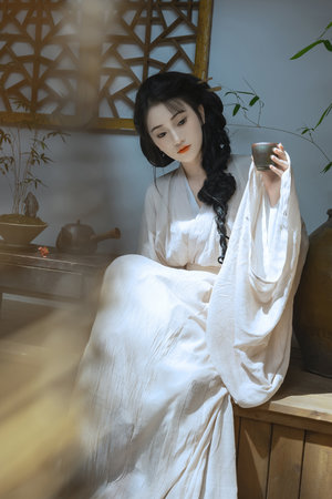 动漫25岁的女高中生