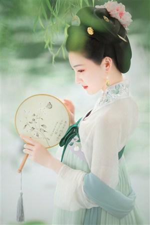 适合晚上偷偷看b站直播