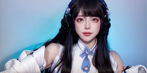 樱花校园模拟器扒拉衣服