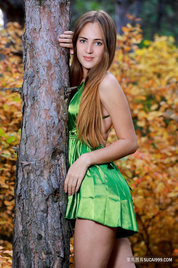 换上学生制服黑丝袜肏起来特别有感觉