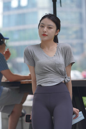 班主任的丝袜夹我好爽