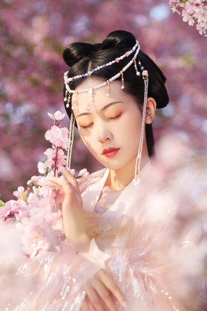 不一样在线观看免费观看