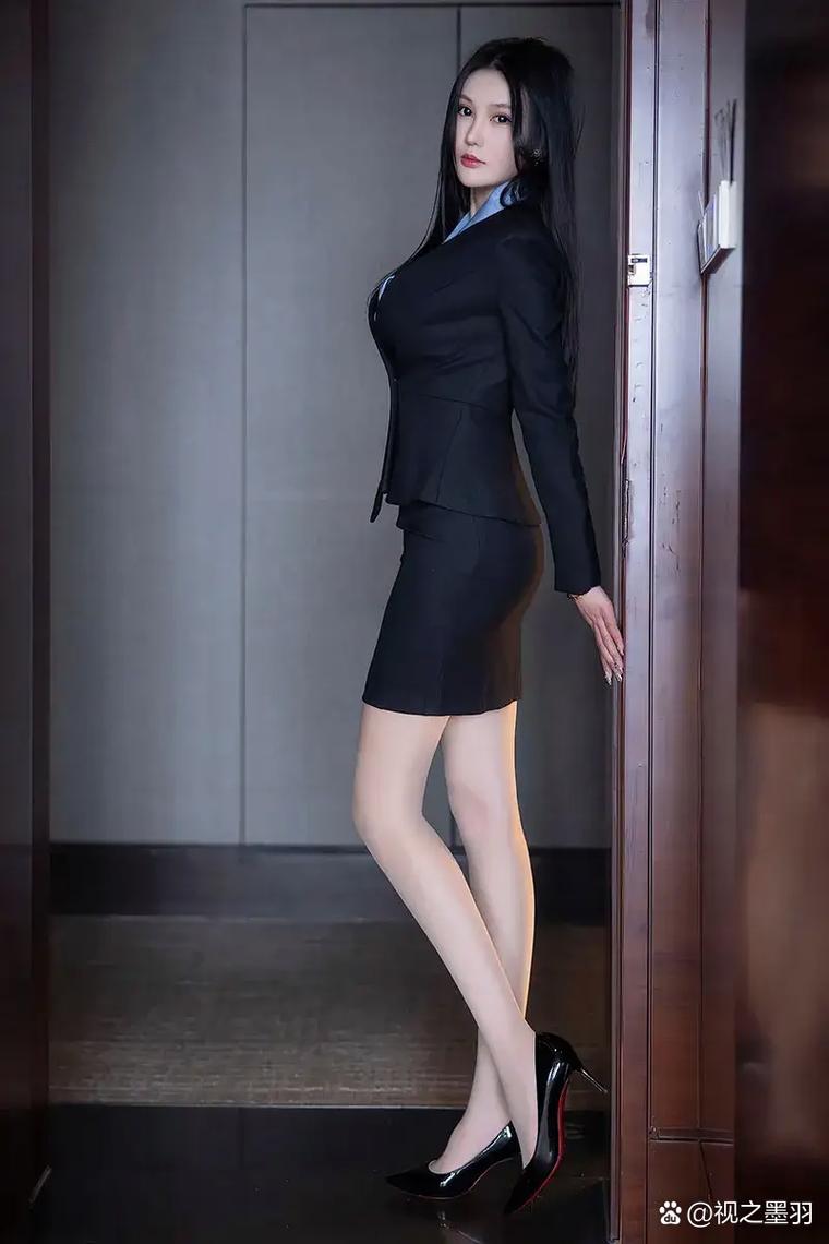 超人气委员长图片