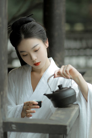 丰满女秋丽捆绑绳艺